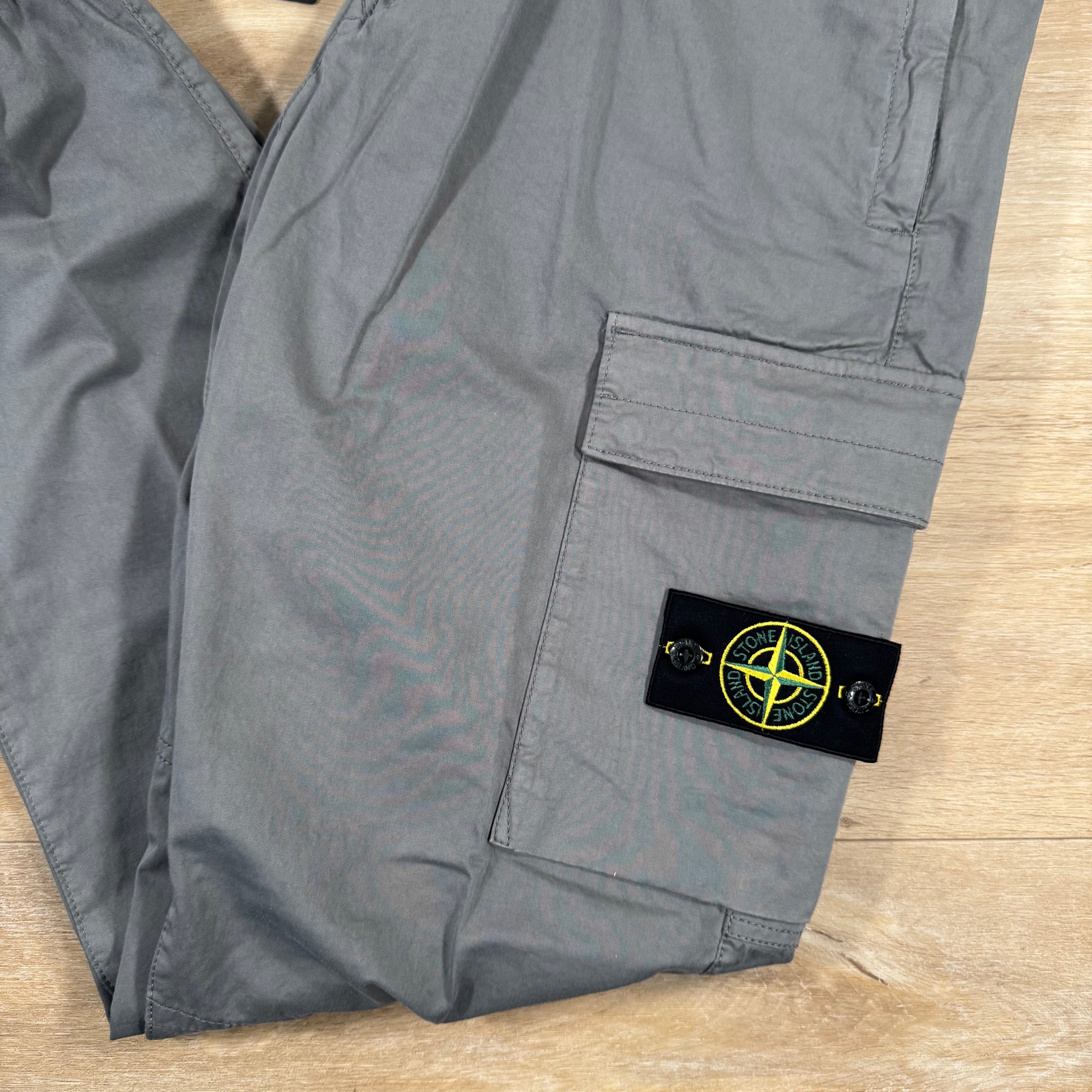 Stone Island Stretch Cargo Pants in Cement