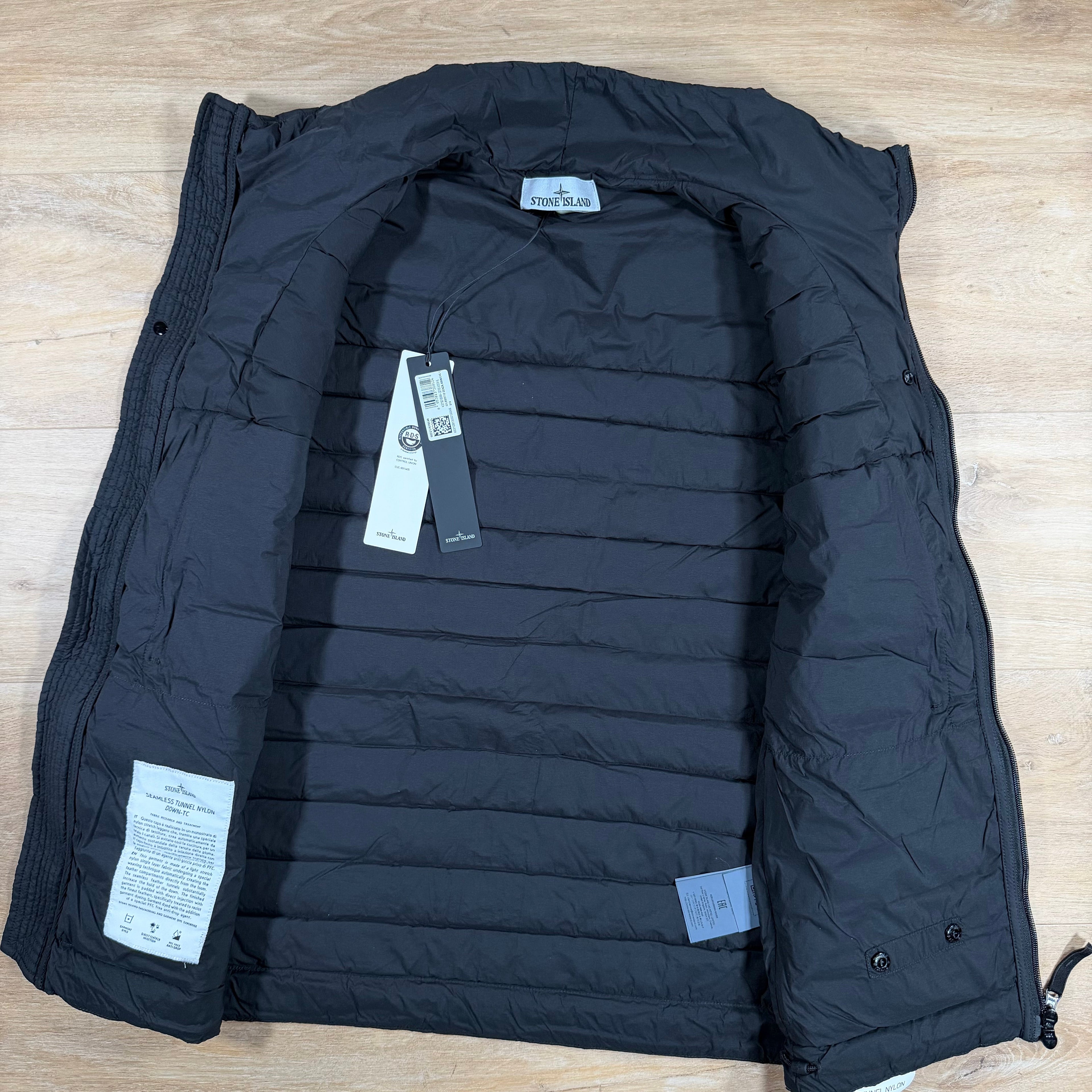 Stone Island Seamless Tunnel Nylon Down-TC Vest in Black