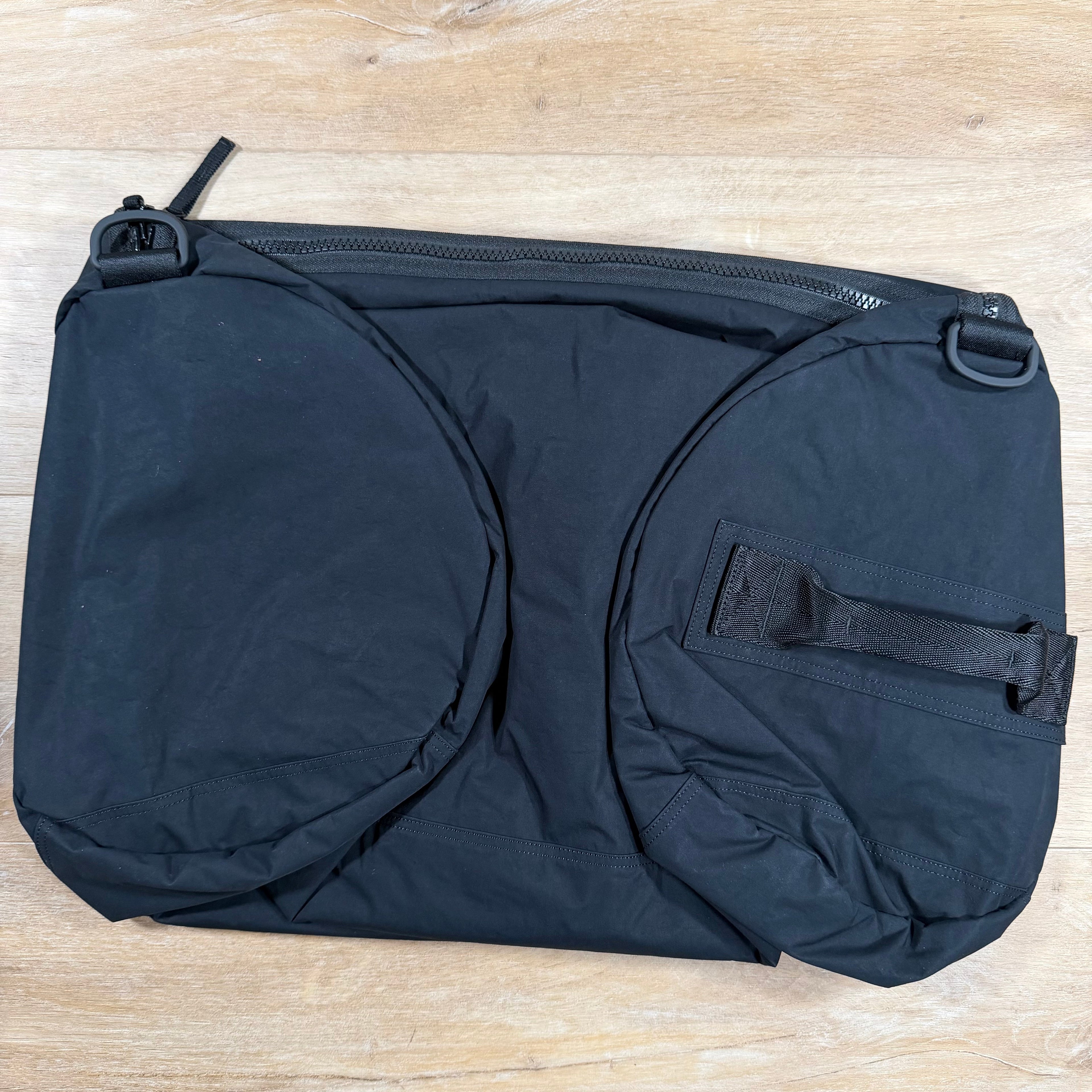 Stone Island Aluminium Tela Duffle Bag in Black