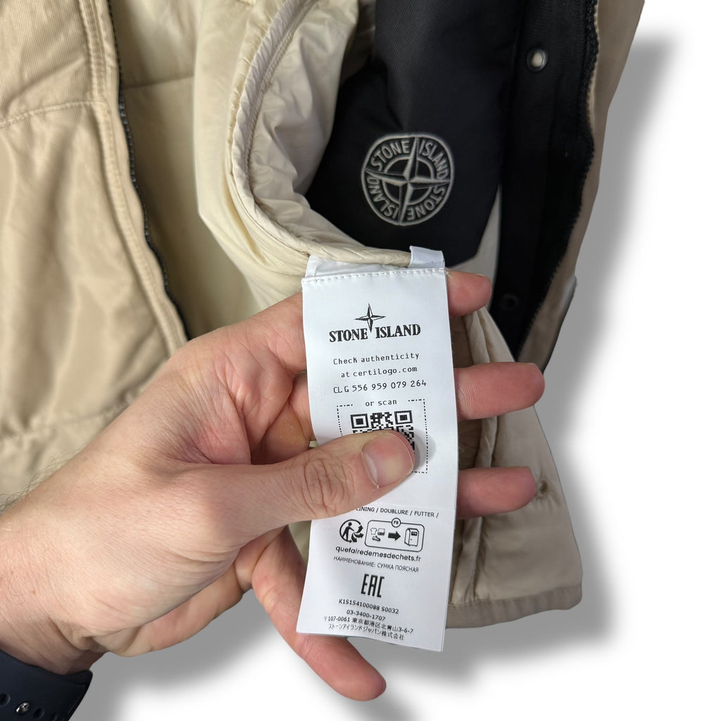 Stone Island Run Proof Nylon Mesh (L, 23”)