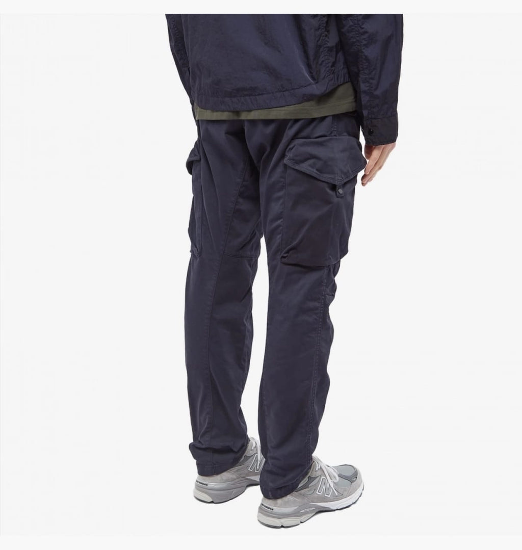 Cp Company Lens Sateen Cargo Pants In Navy 058A