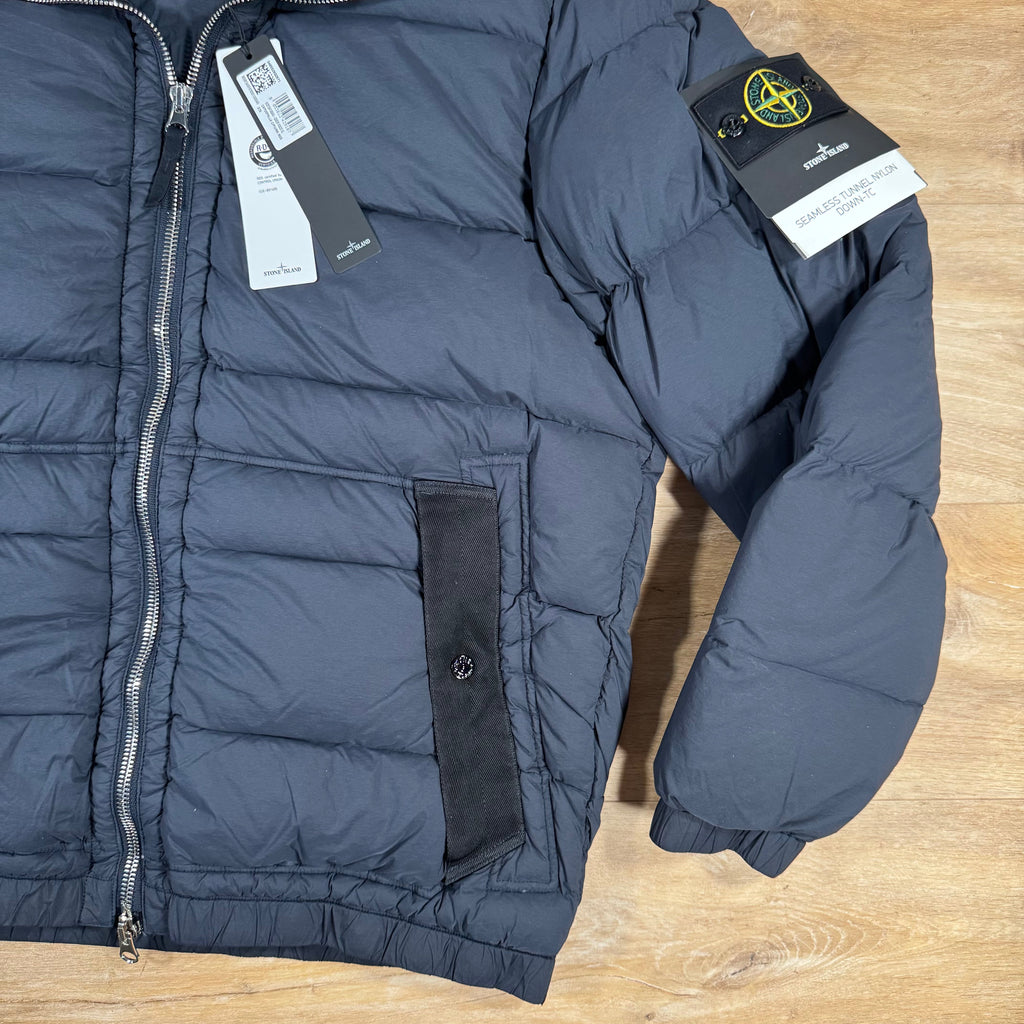 Stone Island Seamless Tunnel Nylon Down-TC Jacket in Navy