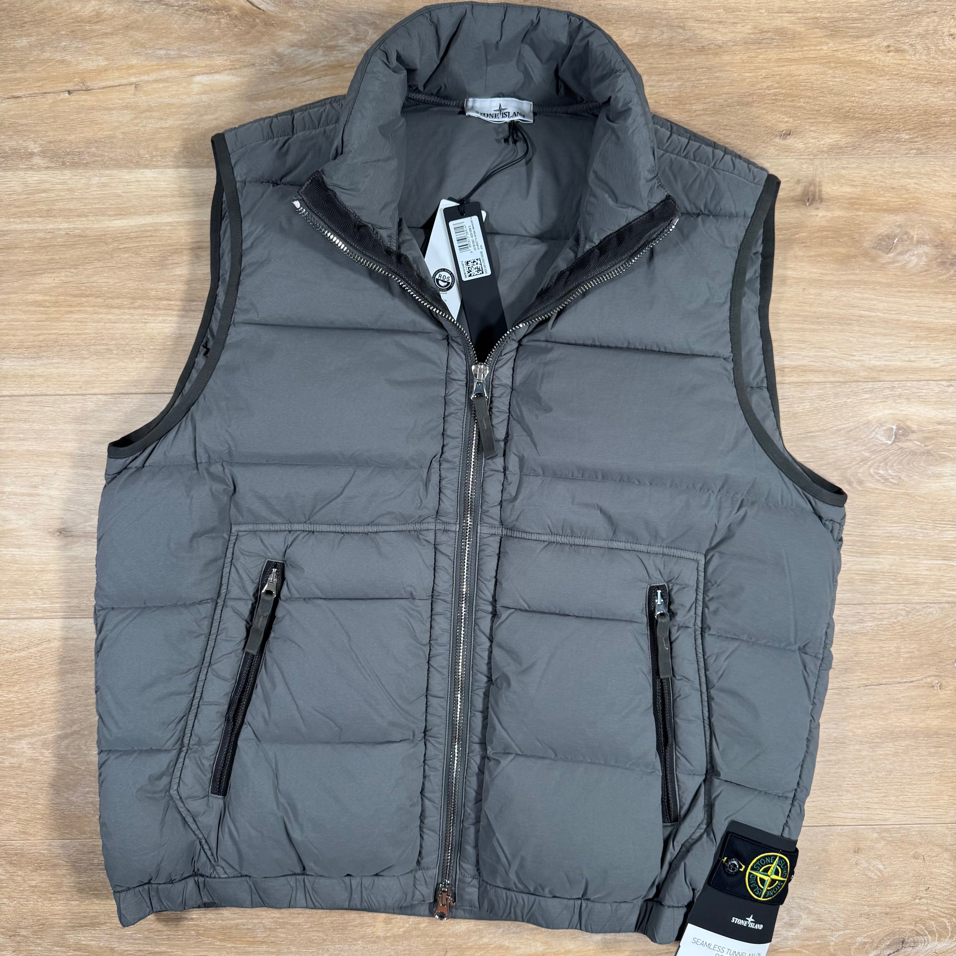 Stone Island Seamless Tunnel Nylon Down-TC Vest in Cement